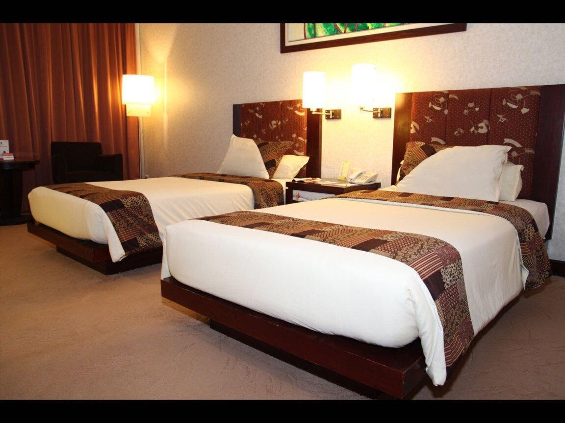 Grand Wahid Hotel Salatiga Exterior foto